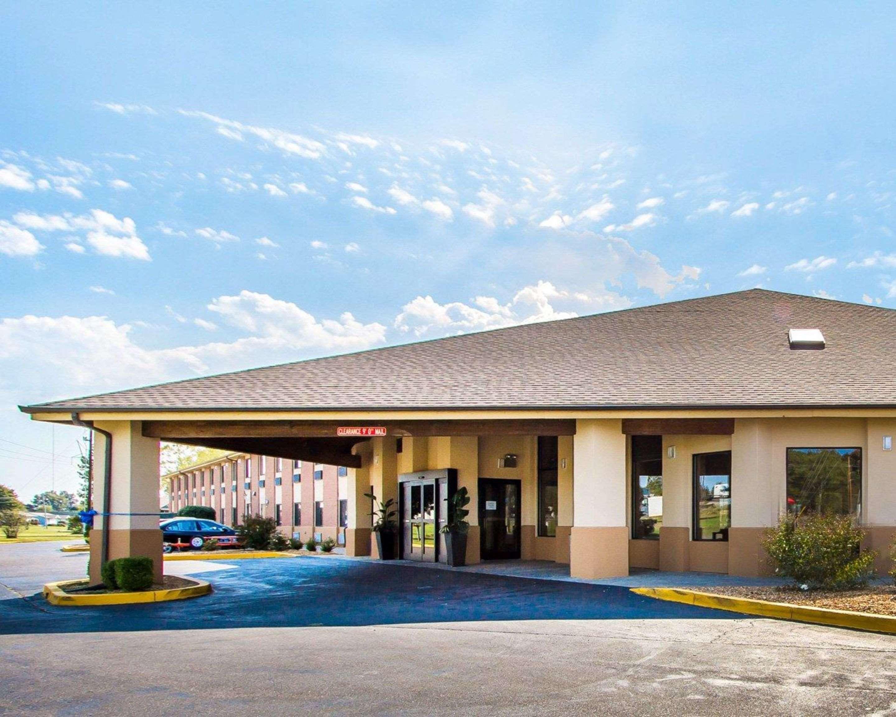 Quality Inn Murray University Area Bagian luar foto