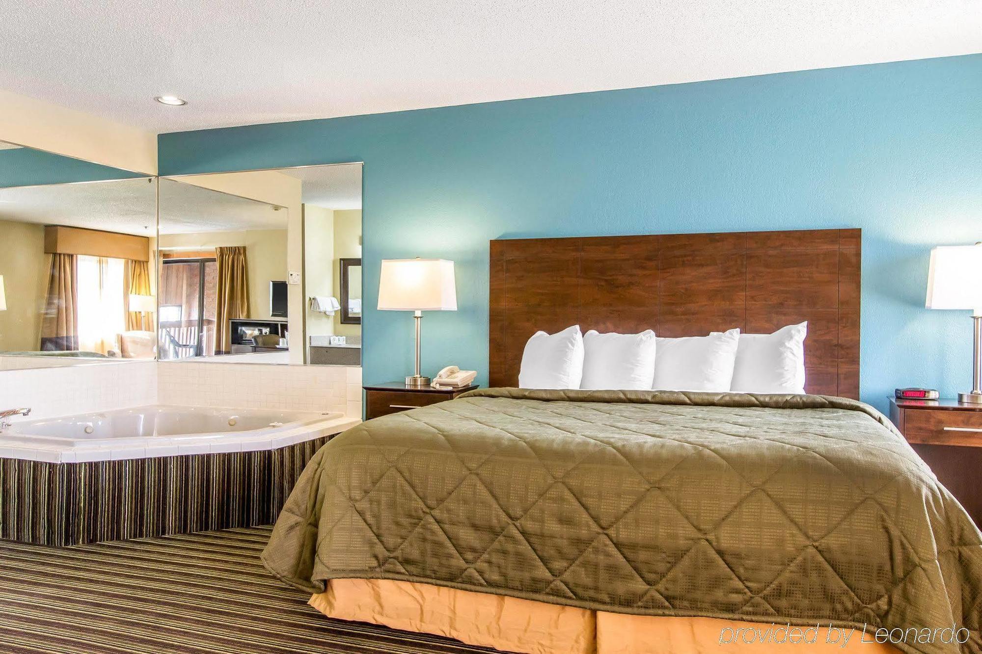 Quality Inn Murray University Area Bagian luar foto