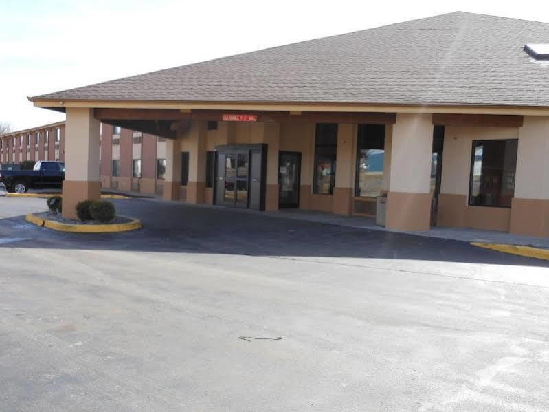 Quality Inn Murray University Area Bagian luar foto